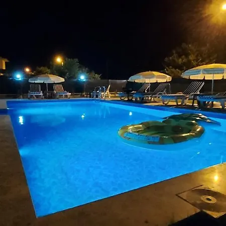 Villa Remarkable 4-bed Anka Private Pool