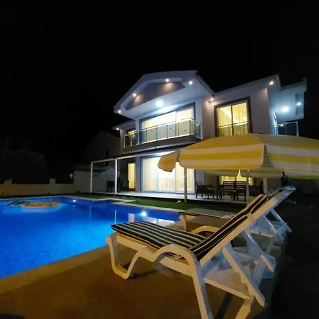 Remarkable 4-bed Anka Private Pool