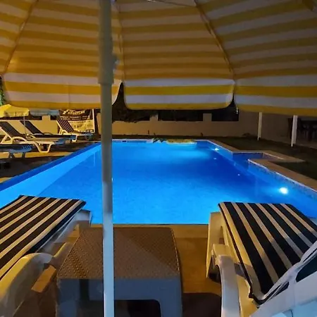 Remarkable 4-bed Anka Private Pool